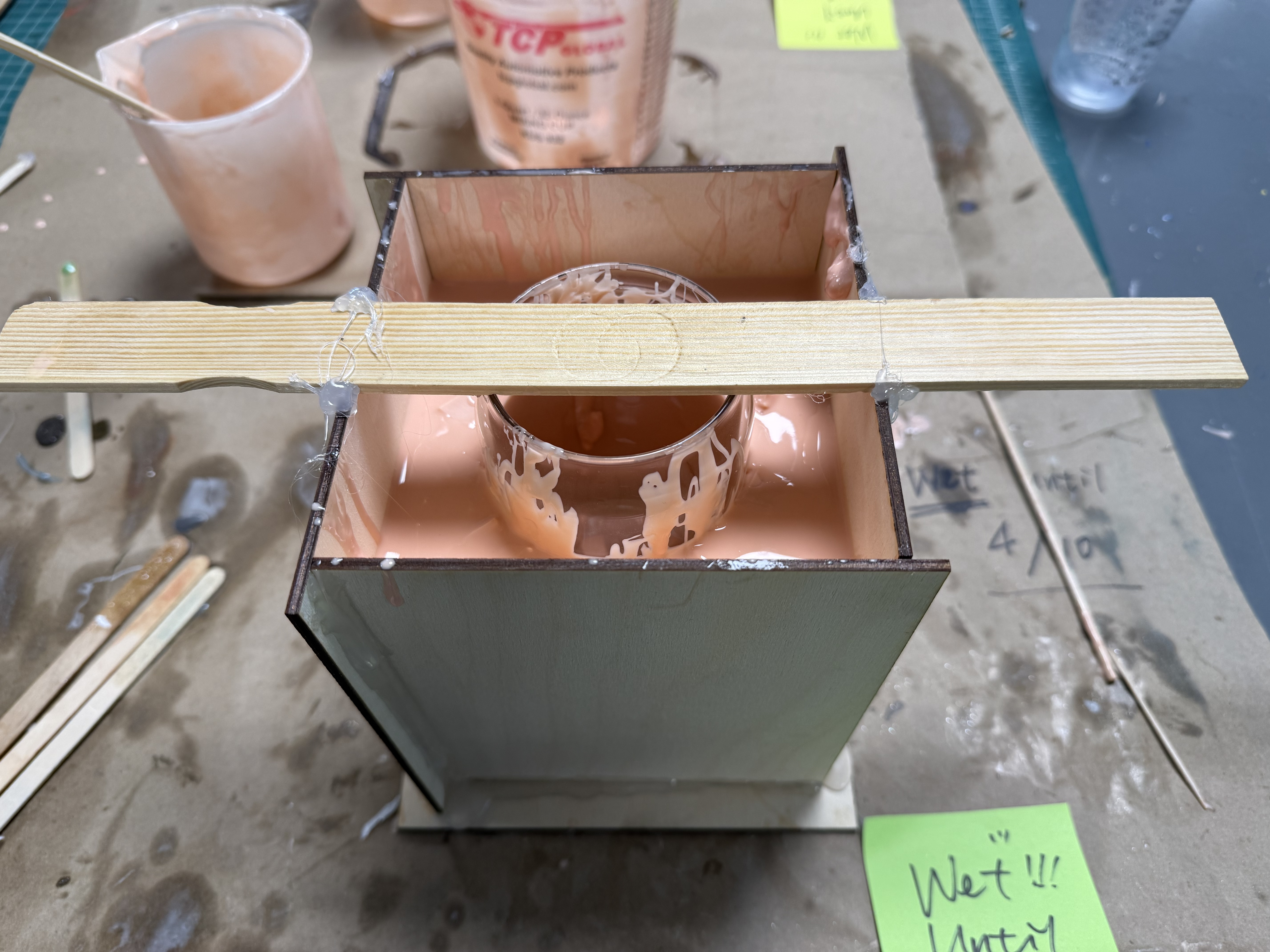Glass jar used as internal silicone placeholder