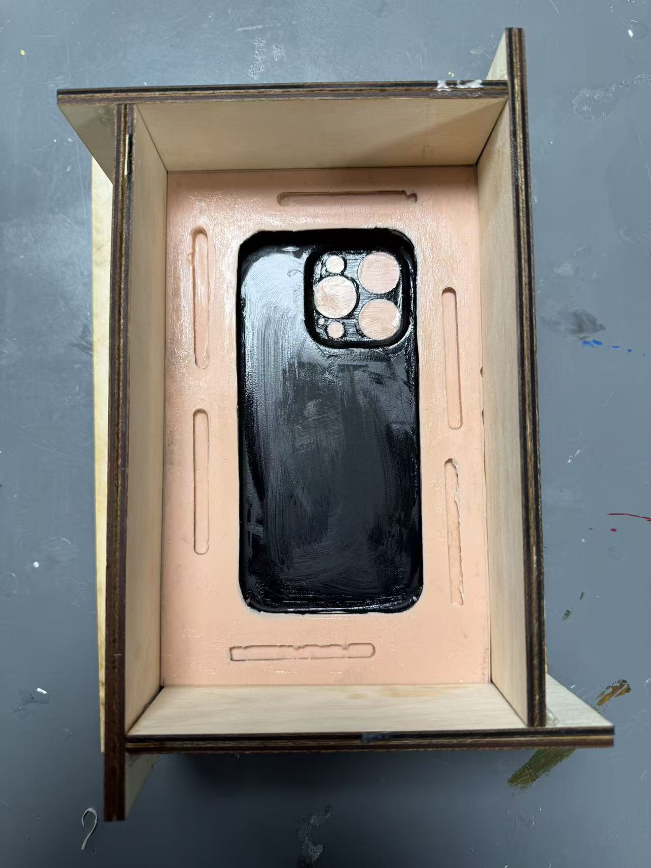 Mold box rebuilt for top half pour